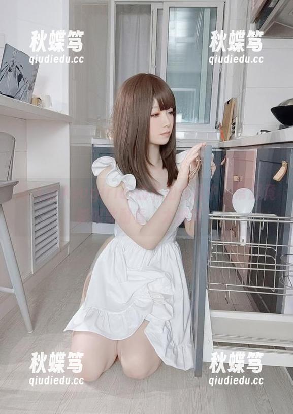迷失在Asagiriai的私拍作品中，常服竟能如此耐看，太神奇！