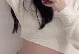 Bangni邦尼的妹妹墙上高歌，高清壁纸陪你度过无聊时刻！