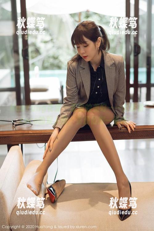 HuaYang花漾 - 双重的美好——赵惟依coco的双人图，资源值得一看哦！