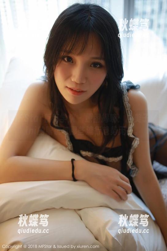 MFStar模范学院 - 原图揭晓：糯美子Mini的眼镜与那些流行趋势无关。
