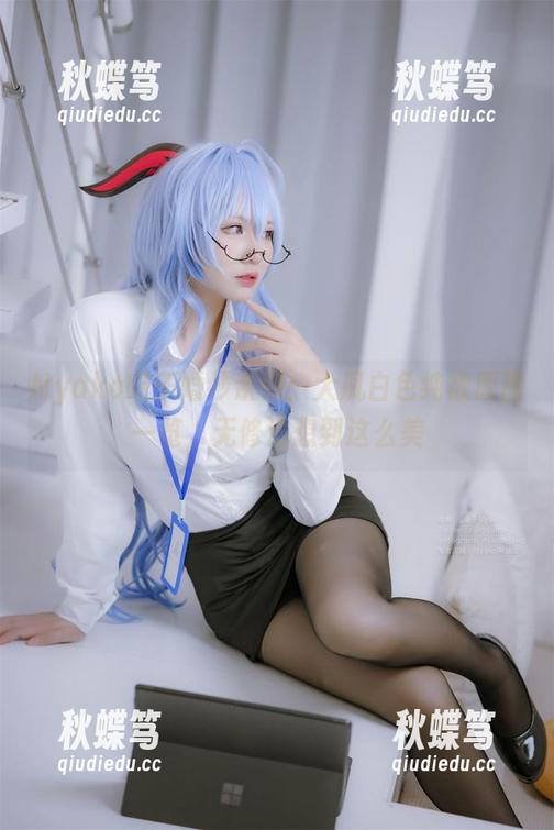 Nyako喵子婚纱系列：大凤白色纯欲原图一览，无修没想到这么美