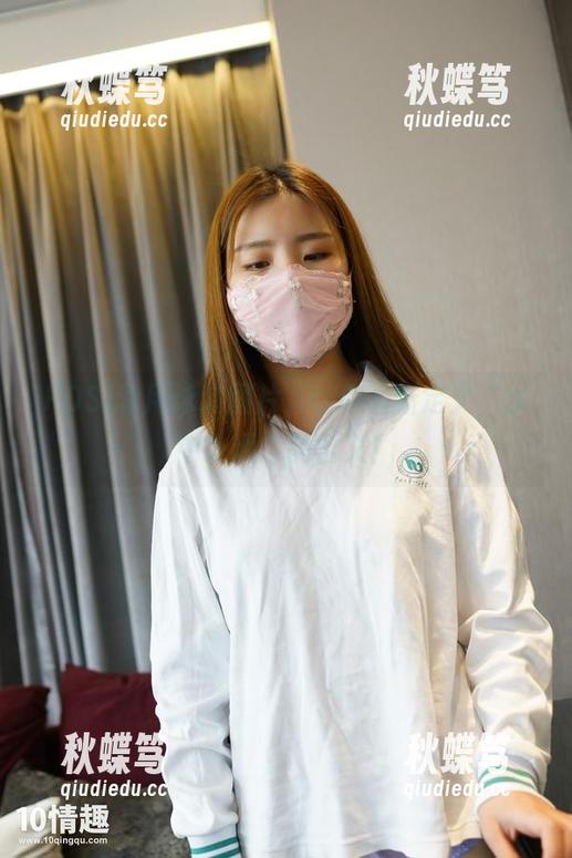 ROSI专用泳装图片，让你重新定义‘水中扑通’的含义！
