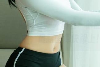 UGirls尤果网 - 在户外和白一晗的“无用”时光中，最新图库快跟上！