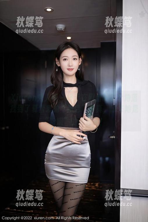 Xiuren秀人网 - 终于在网盘的某个角落找到了夏雪爱的“粉色”写真，原来她是“粉嫩”的代言人！