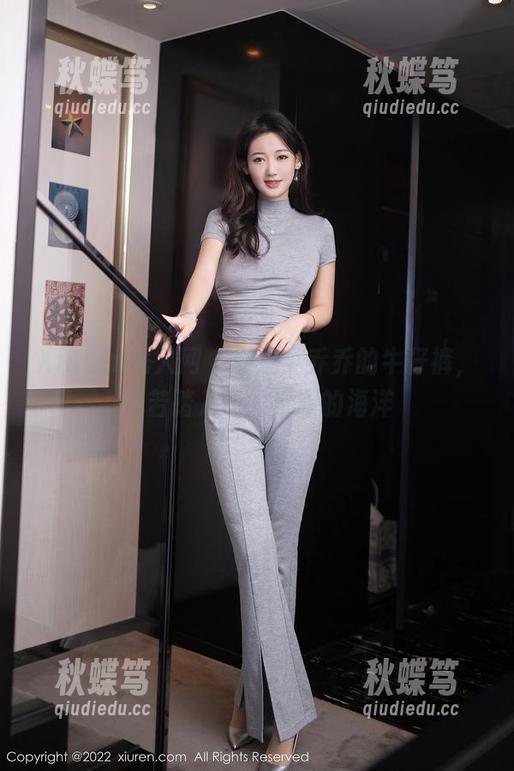 Xiuren秀人网 - 看奶芙乔乔的牛仔裤，恍若踏入一片资源的海洋