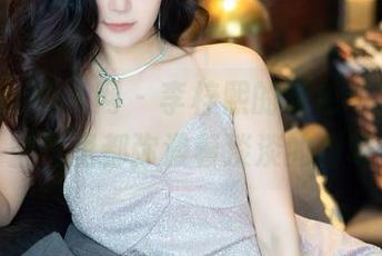 Xiuren秀人网 - 李梓熙的粉色写真，连空气里都弥漫着淡淡的甜味