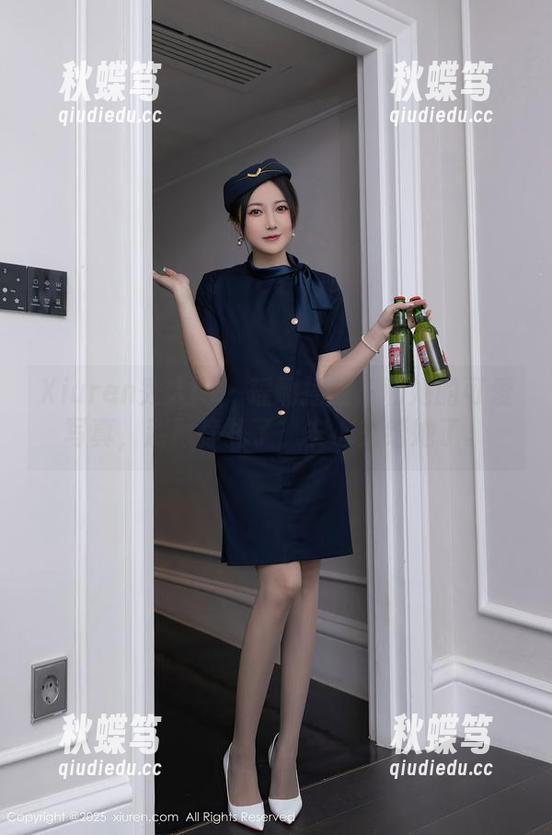 Xiuren秀人网 - 瑶啊摇的瑶和她的可爱写真，别再挣扎了，安心交给她了。
