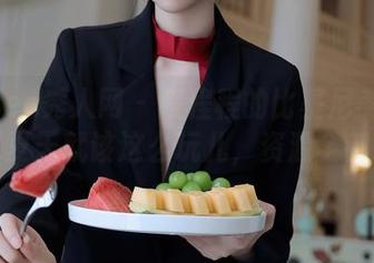 Xiuren秀人网 - 程程程的比基尼美图大赏：夏天就该这么玩儿，资源全都有！