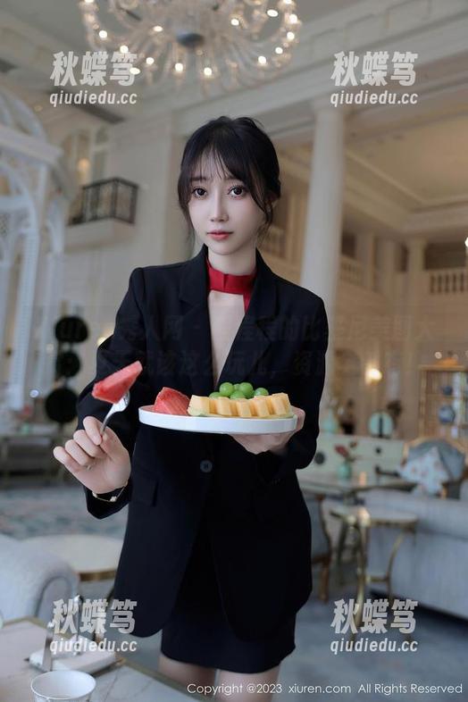 Xiuren秀人网 - 程程程的比基尼美图大赏：夏天就该这么玩儿，资源全都有！