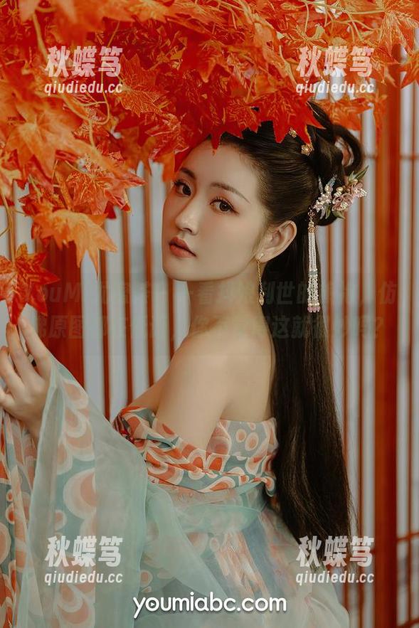 YouMi尤蜜荟 - 一看抖娘利世的旗袍，仿佛原图都在低语，你不觉得这就很妙吗？