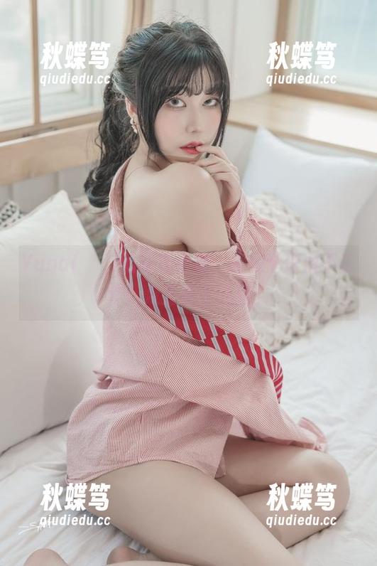 Yuna(윤아)的泳衣合集，得找个理由不工作，反正歇会儿嘛。
