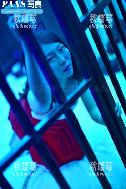 pans - 作品档案：学妹与娃娃的轻松尬聊