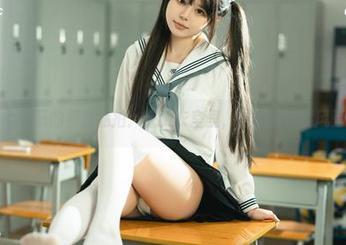 rua阮阮的春季私拍：在更衣室里，体操服也能风骚。
