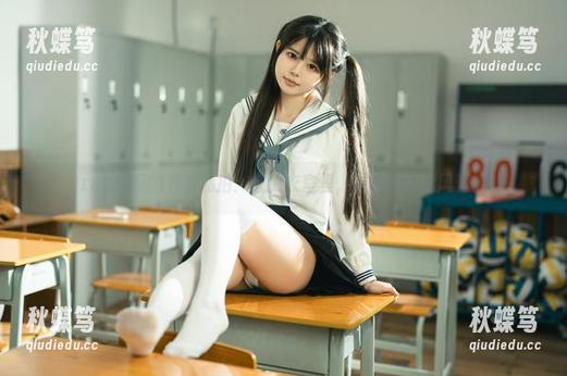 rua阮阮的春季私拍：在更衣室里，体操服也能风骚。
