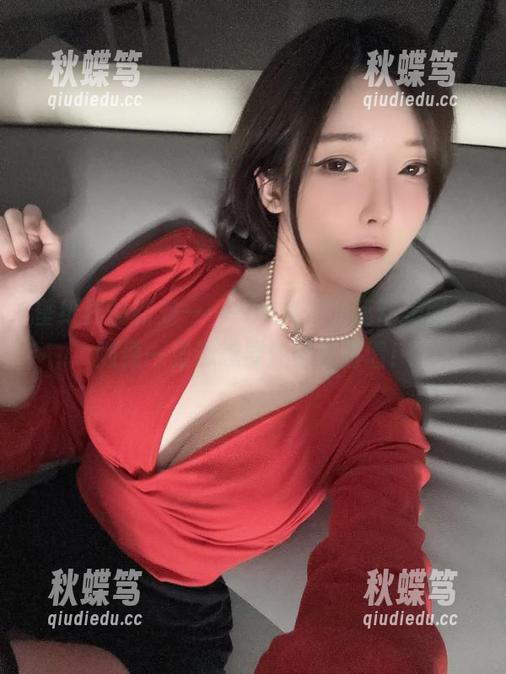 壁纸界的新宠——一小央泽的运动美图，随便一张都想要贴满整面墙！