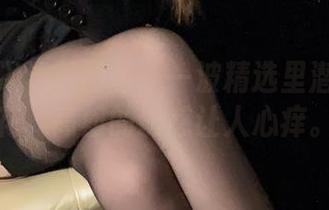 一小央泽泳装图包：一波精选里潜藏的火花，高雄的诱惑让人心痒。