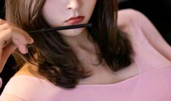 丽柜 - 想要感受黄芬的居家魅力？快去网盘瞧瞧她的作品！