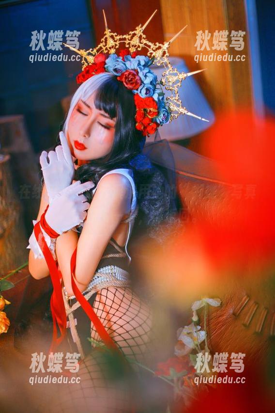 在线见面，让云溪溪用她的“蝴蝶”写真带你飞一会，再返回。