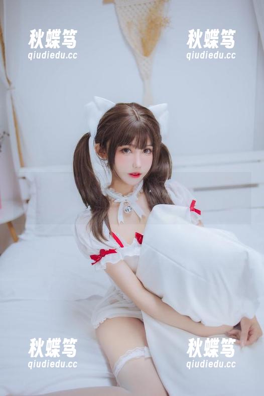 泳装秀原图：仙女月的泽月希娜，可别说我没提醒你，别被这种天真给蒙蔽了哦。