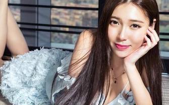 克拉女神 - 薇薇的黑丝，在线一看反反复复，停不下来。