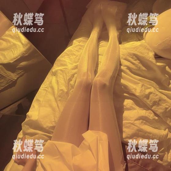 微密圈 - 蛋糕上的樱桃——兔宝妮to系列视频的全套图片，恍惚中多了点甜蜜。