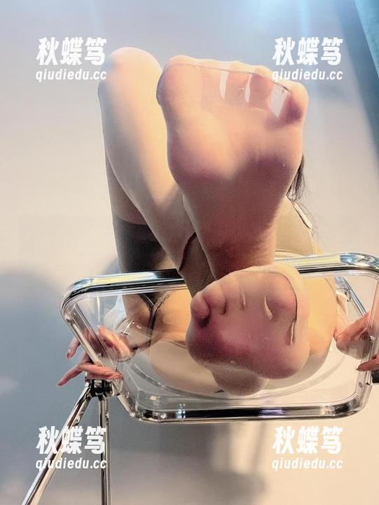 微密圈 - 兔宝妮to的双人美图，真把我撞个措手不及，看得人心乱。