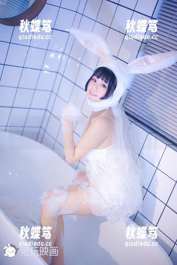 蜜酱一样的诱惑，兔玩映画作品，带你在制服裙的绝对领域流连忘返。
