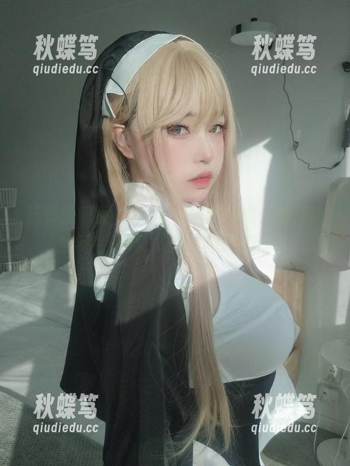 玩转透明女主K，cos合集犹如一场轻盈的羽毛飘舞，让我恍惚了几秒。
