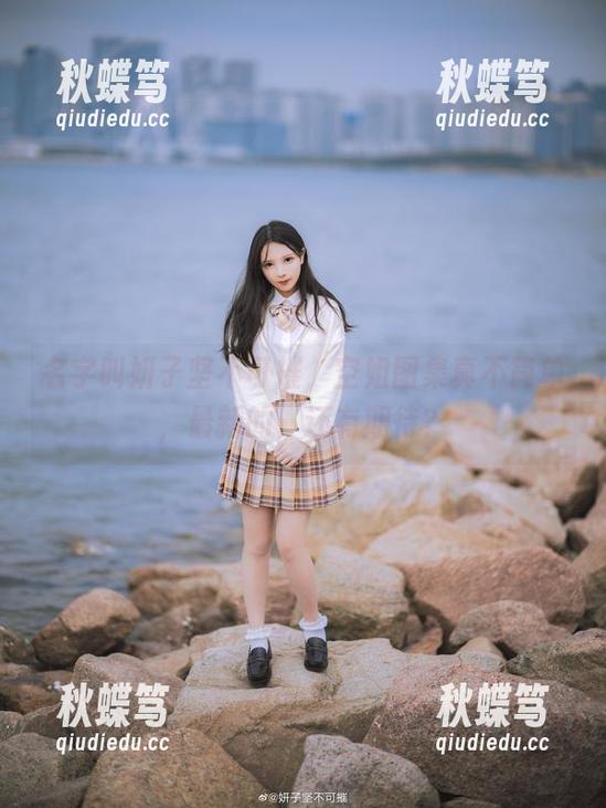名字叫妍子坚不可摧，空姐图集真不简单，最新的，还有期待？