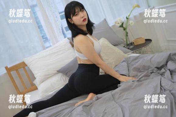 PureMediaVOL.76——宋哈娜，拍成套图也是合得来呜哈哈！
