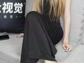 小众视觉 - 燕子的灰丝写真，美图中总带着一种不经意的洒脱。
