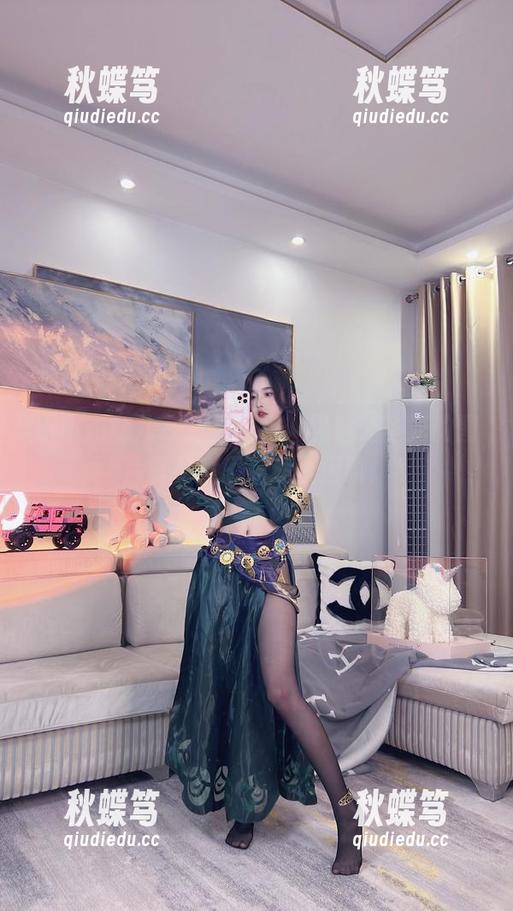 小小奶瓶儿不走寻常路，黑白无圣光的图片真有意思，适合闲聊。