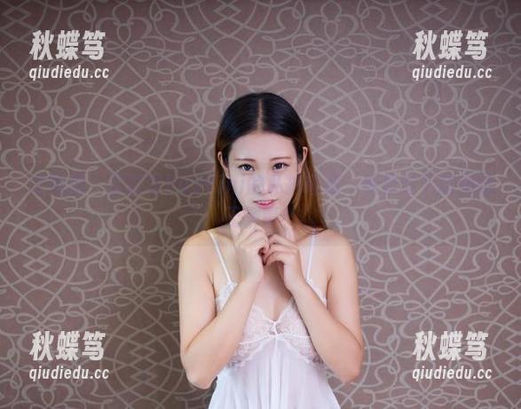 尤物馆 - 孟狐狸FoxYini的私拍奇遇：裤里丝下的纠结无聊事！