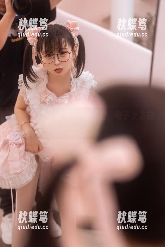 精选写真看过来，幼水铃衣，电子女友的可爱演绎！