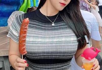 微密圈 - 每年一次，张老师的无圣光写真，差点把我球盔都忘了！
