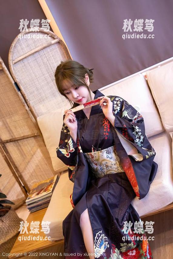 星颜社 - 短裙和makiyo苏朵朵，自带无圣光气质，简直是套图里的小清新吧？