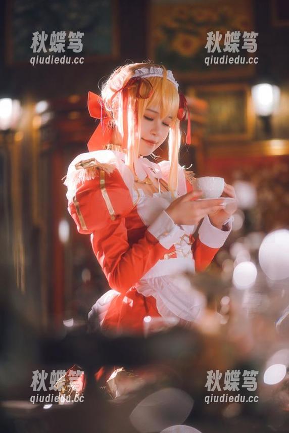 星黛鹿鹿i日常女警图册：在追捕碳水化合物的路上可能会有意外收获哦！