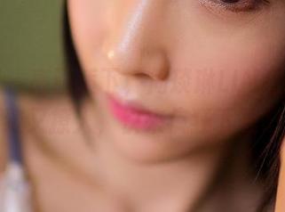 果团网 - 高画质下，周琰琳LIN的连体衣别致又撩人，快来疯狂下载吧！