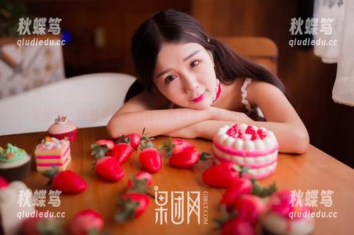 果团网 - 图册里的尹意纯：狗急跳墙也没比这兔女郎惊艳？