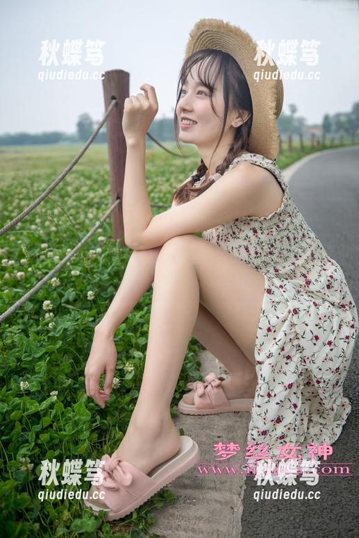 梦丝女神 - 晓晓泳衣图集：那种你说不出的好奇心