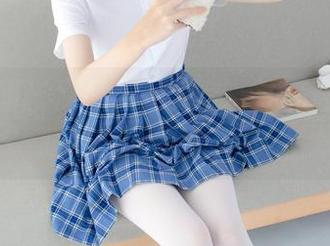 森萝财团 - 吸吸私拍教室，油亮肉丝的制服真让人想多看几眼
