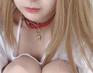 浴缸里的樱井宁宁，在线摆Pose，不小心滑到了可爱这一点上！