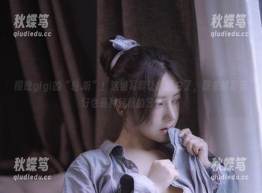 樱晚gigi的“轻.听”！这组写真让我明白了，原来捕捉美好也是种轻松的艺术呢。