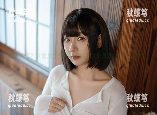 想要人气？下载浅安安泳装全集，成为夏季的’泳’术大师！