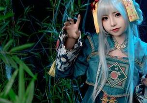 领取免费作品“临江仙”，爆机少女喵小吉的魅力果然不一般！