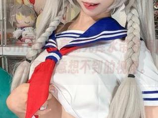 让白栎Shirly的高清死库水带你海底漫步，分享的意想不到的视角。