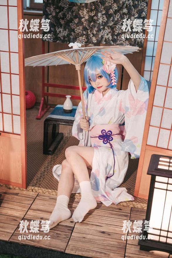 久久忘不了的神沢永莉万圣节粉毛小恶魔写真集，原图的神情个个都是戏，哈哈哈！