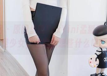 秀人网 - 原图里的FoxYini孟狐狸，一样是少女，但她在想些什么呢？