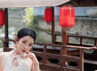 秀人网 - FoxYini孟狐狸的美腿高清大图，一不小心就沉迷了！