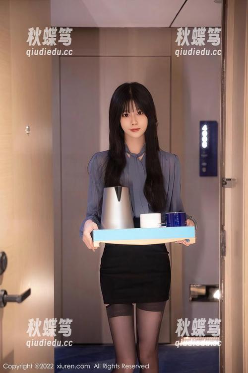 秀人网 - 走过路过不要错过——伍晓丽Shirley高清秘书资源，收获弹幕一样的惊呼。